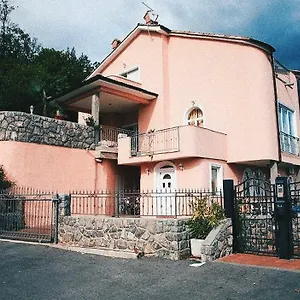 villa-mihaela.primorje-gorskikotar.com/